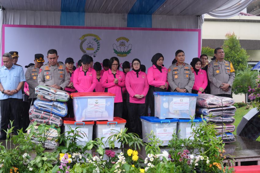 Respon Cepat dan Tanggap,  Polda Sumut dan Kemala Bhayangkari Kirim Bantuan Sembako Korban Bencana di Tapsel, Tapteng, dan Sibolga