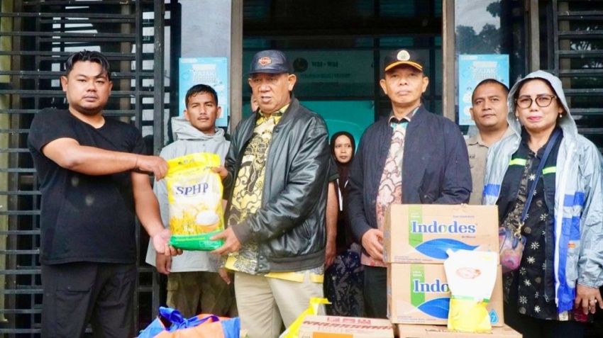 Bupati Langkat Syah Afandin Tinjau Langsung dan Salurkan Bantuan untuk Warga Terdampak Banjir