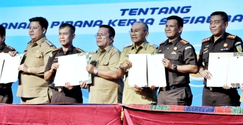Bupati Simalungun Tandatatangani MoU Integritas Pelaksanaan Pidana Kerja Sosial Bagi Pelaku Tipiring