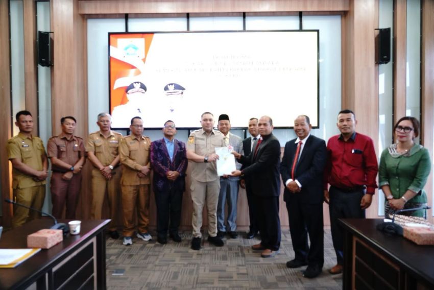 Pimpinan DPRD Saksikan Tukar Guling Asset Daerah