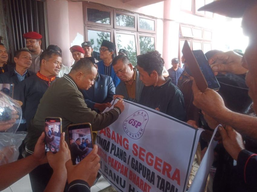 Pencaplokan Tapal Watas dan Titik Kordinat Pakpak Bharat-Dairi tepat di Banu Harhar Kuta Jungak-Sigalingging