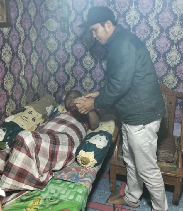 Diwakili Tenaga Ahli, Anggota DPR RI Dr Maruli Siahaan Kunjungan Penderita Stroke dan Kerumah Warga Berduka