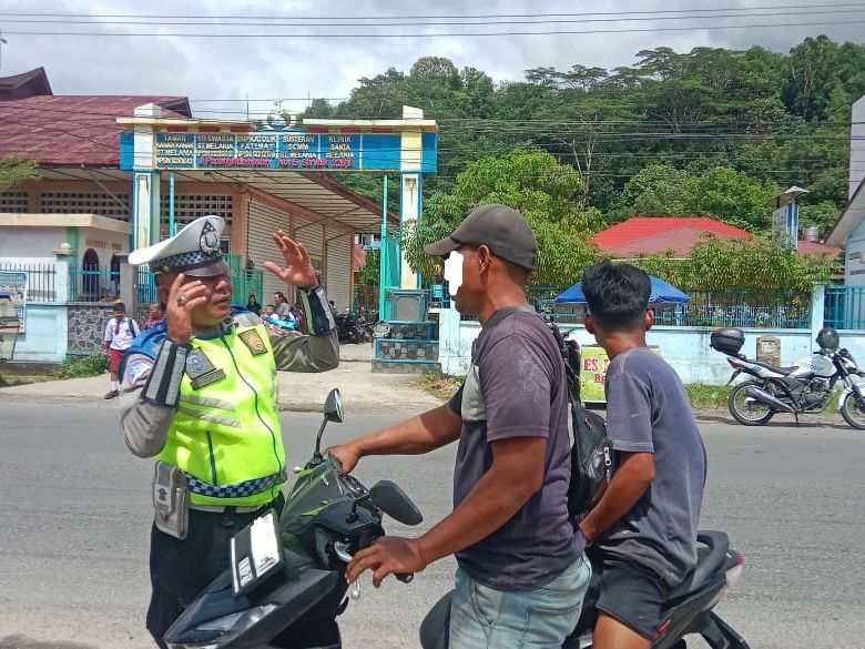 Hari Kedua Operasi Zebra Toba 2025:  Edukasi dan Pengawasan Lalu Lintas Semakin Ditingkatkan