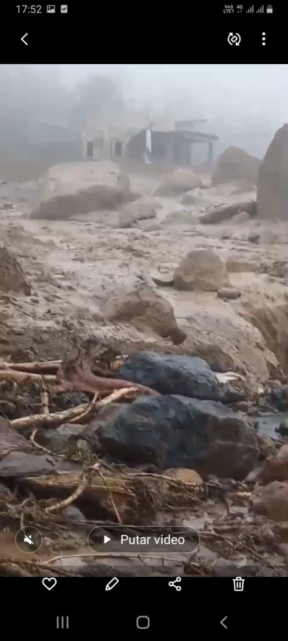 Polres Humbahas Gerak Cepat Tangani Longsor dan Banjir Bandang yang Renggut Korban Jiwa