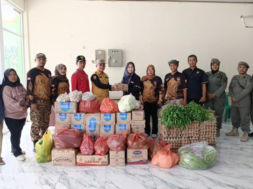 Anggota DPR RI Delia Pratiwi Sitepu Bantu Korban Banjir Binjai