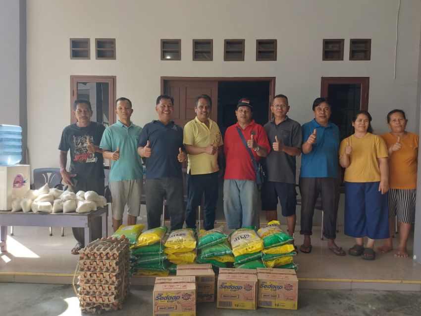 Anggota DPR RI Maruli Siahaan Berikan Bantuan Kepada Jemaat HKBP Tanjung Mulia Terdampak Banjir