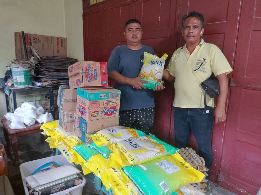 Anggota DPR RI Maruli Siahaan Berikan Bantuan Kepada Korban Banjir Warga Kelurahan Cinta Damai Helvetia