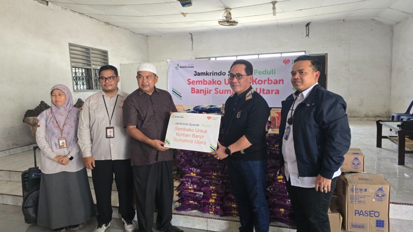 PT Penjaminan Jamkrindo Syariah Salurkan Zakat Perusahaan Senilai Rp500 Juta untuk Korban Banjir di Sumatera