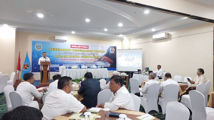 Buka Dialog Pers Terkait AI,&nbsp;  Farianda Putra Sinik Tetap Kedepankan Etika Profesional Wartawan