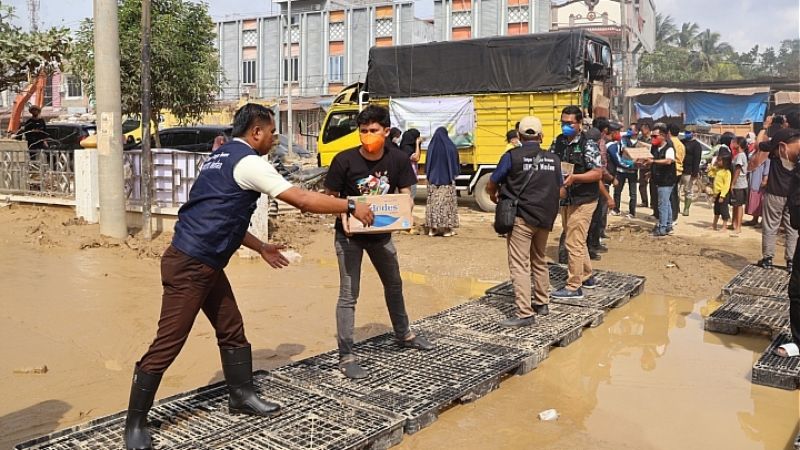 UINSU dan Kemenag Salurkan Logistik dan Genset ke Sejumlah Lokasi Terdampak Bencana