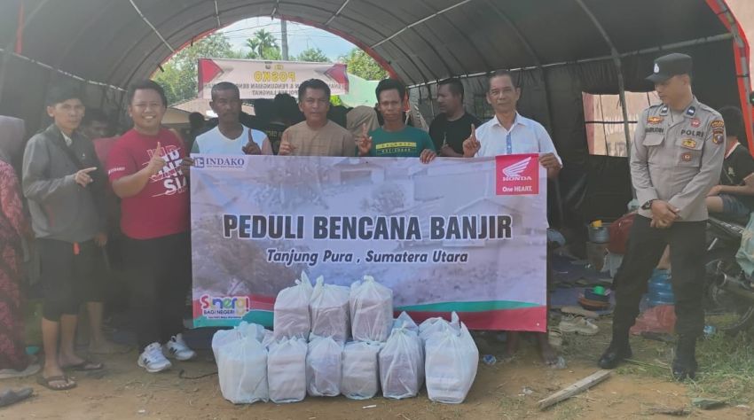Indako Trading Coy Salurkan Bantuan Makanan Siap Saji untuk Korban Banjir di Tanjung Pura