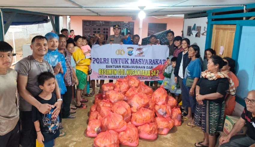 SIP 54-2 Resimen CDL Nusantara Perwakilan Sumut Salurkan Bantuan Bencana Alam di Tapteng