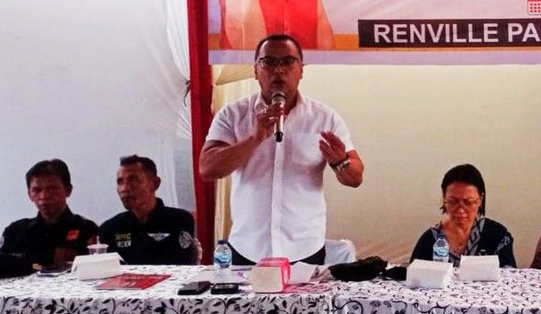 Warga Cinta Damai Keluhkan Sampah Sisa Banjir