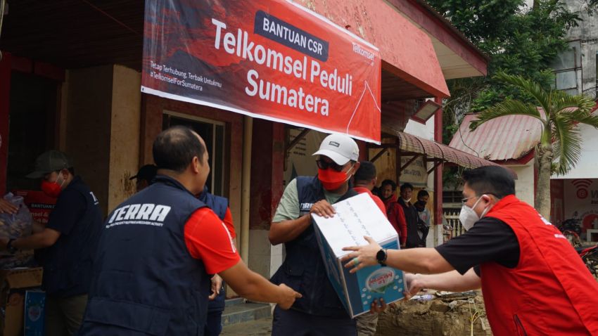 Telkomsel Percepat Pemulihan Jaringan dan Salurkan Bantuan Sosial untuk Masyarakat Aceh Tamiang