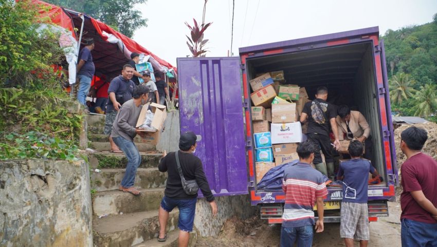 Aksi Nyata Berkelanjutan, Indako dan AHM Bantu Warga Banjir Sumut