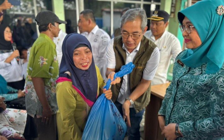 Direktur Keuangan Bulog Lakukan Peninjauan Penyaluran Banpang di Belawan
