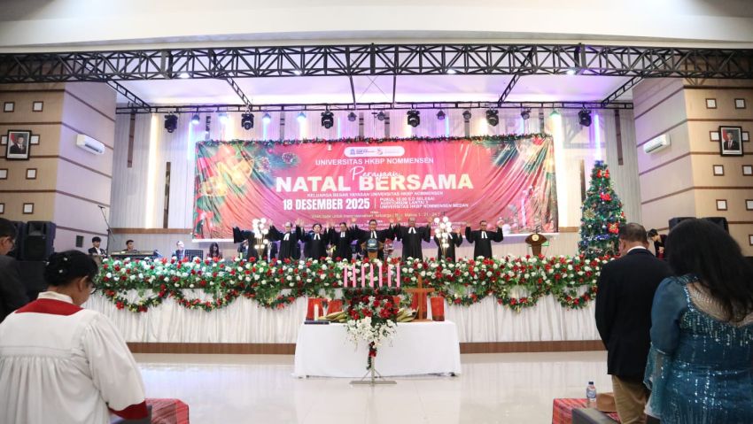 Natal Penuh Sukacita Keluarga Besar Yayasan Universitas HKBP Nommensen: Rayakan Kebersamaan dan Pencapaian Akreditasi Unggul