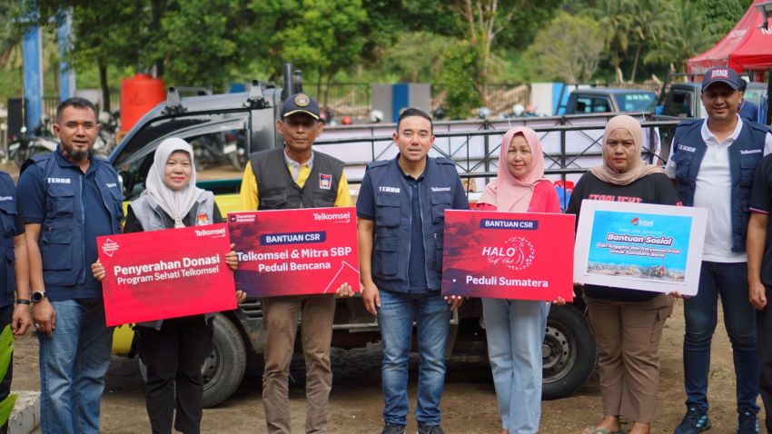 Bangkit Bersama Pascabencana Sumatera, Telkomsel Kembali Salurkan Bantuan CSR dan Posko Layanan di Padang