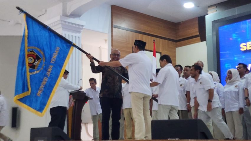 Ketua Umum PWI Pusat Lantik Pengurus PWI Jateng Periode 2025-2030