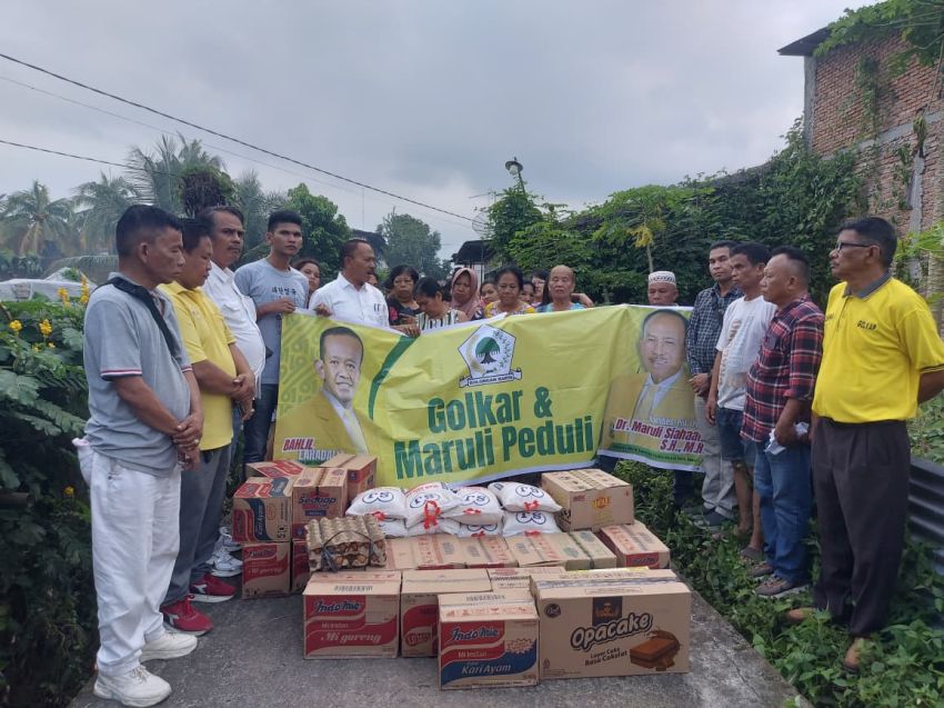 Sampaikan Amanat Ketum Partai Golkar, Anggota DPR RI Maruli Siahaan dan Relawan Palito Berikan Bantuan Kepada Warga Desa Simalingkar
