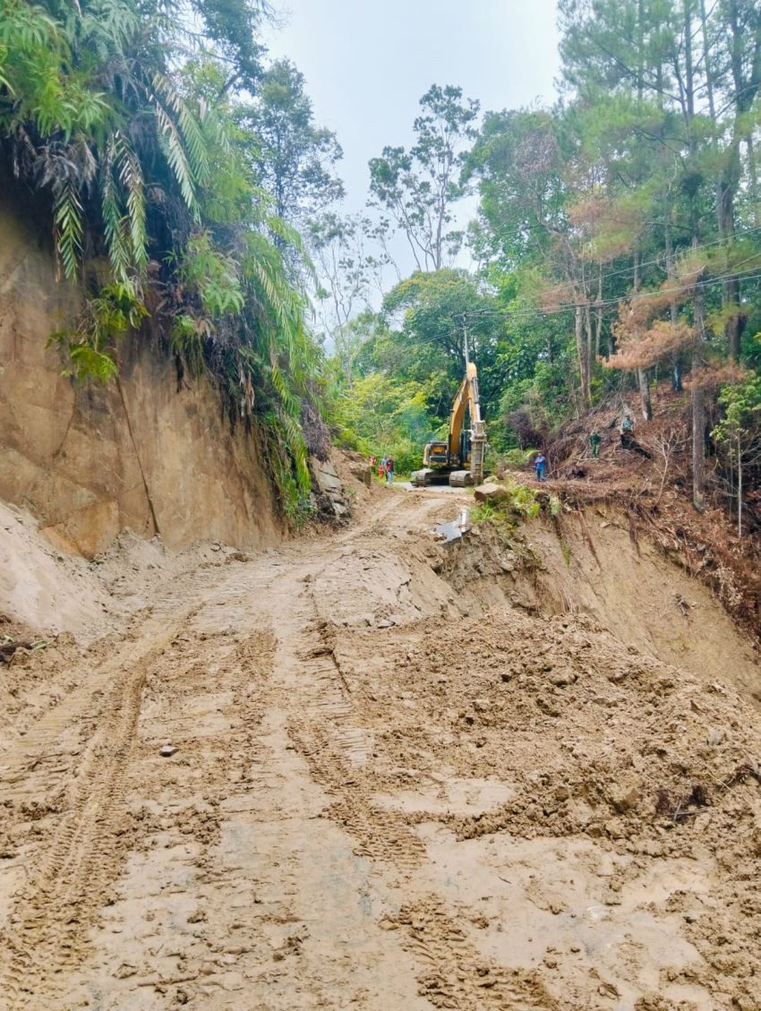 Dampak Bencana Banjir Longsor, Pemkab Taput Pokus Pembukaan Akses Jalan Di Kecamatan Parmonangan