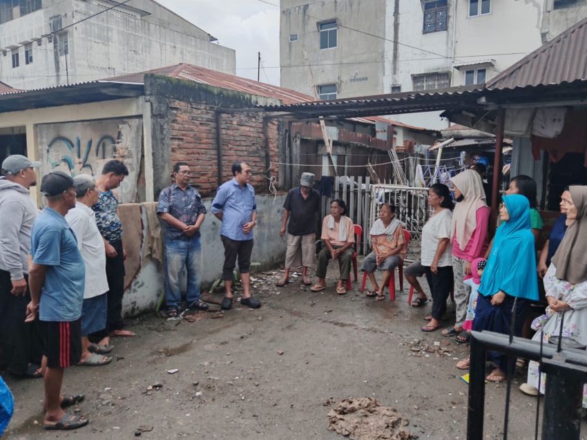 Anggota DPD Penrad Siagian Tinjau Banjir Medan, Soroti Kerugian Warga dan Tuntut Tanggung Jawab Pemda