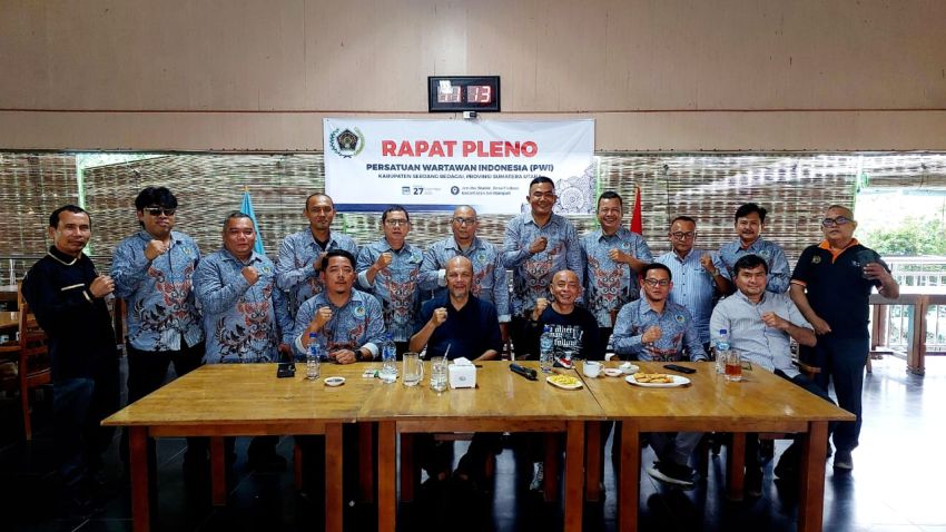 Rifki Warisan Jabat Plt Ketua PWI Sergai, Monang: Segera Siapkan Koferensi Ke VI PWI Sergai