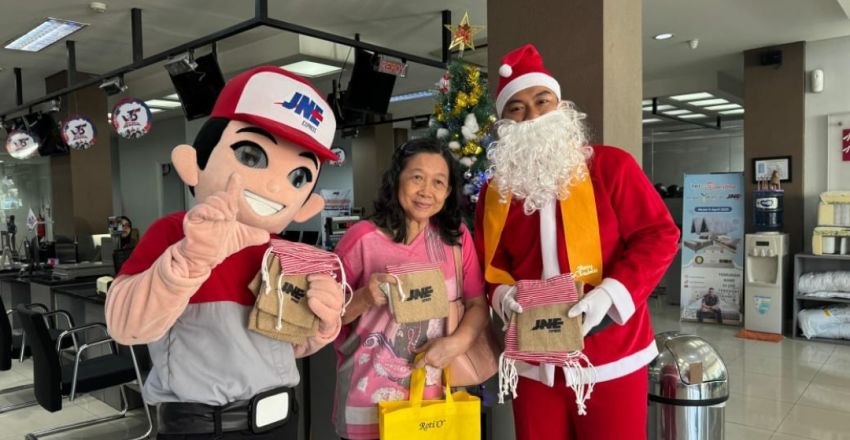 JNE Bergerak Bersama Berbagi Kasih dalam Perayaan Natal 2025