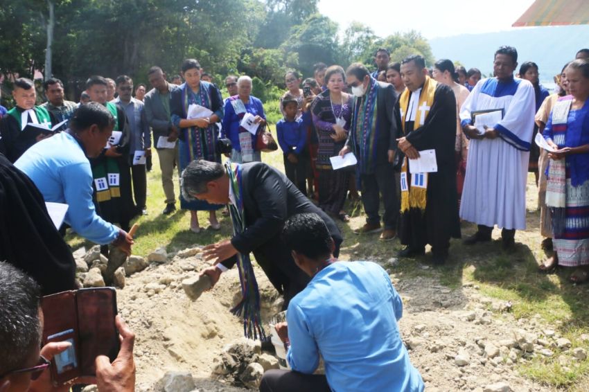 Pemkab Taput Dukung Pembangunan Wisata Pulau Sibandang Bersama Gereja dan Masyarakat