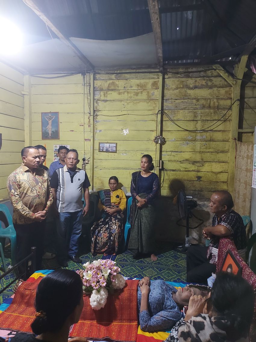 Anggota DPR RI Maruli Siahaan Kembali Hadir Ditengah Warga  Mengalami Duka