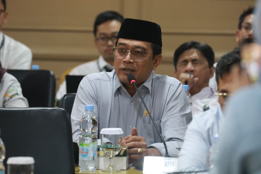 Senator Penrad Siagian Soroti Keppres Rehab-Rekon dan Moratorium HGU di Rapat Paripurna DPD RI