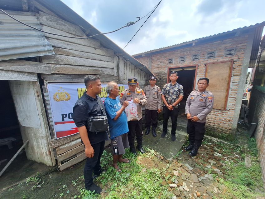 Polres Tanjung Balai Sambangi Warga Lansia dalam Program 'Minggu Kasih'