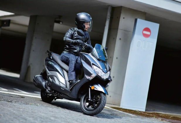 Suzuki Burgman Street 125EX, Matic 125cc Terbaik yang Utamakan Desain dan Kenyamanan Berkendara