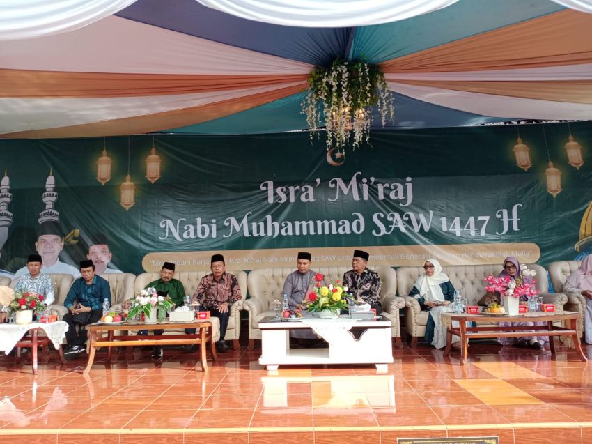 Ustadz Untung : Cukuplah Allah Penolong Kita Dengan Sholat dan Sabar