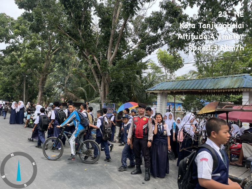 Sat Samapta Polres Tanjung Balai Sambangi SMPN 5, Ingatkan Bahaya Tawuran dan Bullying