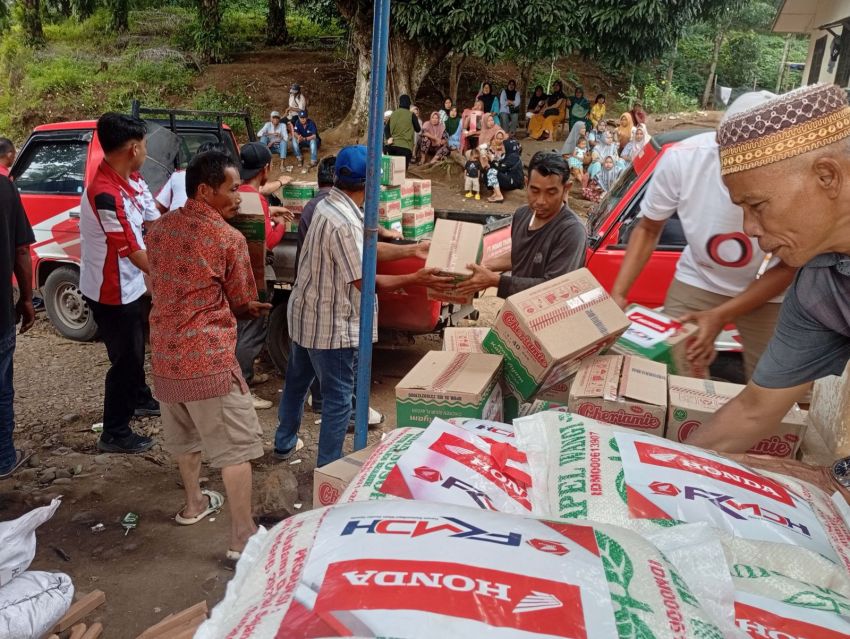 Indako dan FKMD Honda Salurkan Bantuan Banjir di Tapanuli Selatan