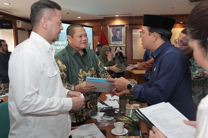 Menjelang Satu Abad RI, Anggota BAP DPD Penrad Siagian Nilai Negara Gagal Tuntaskan Konflik Desa dan Kawasan Hutan