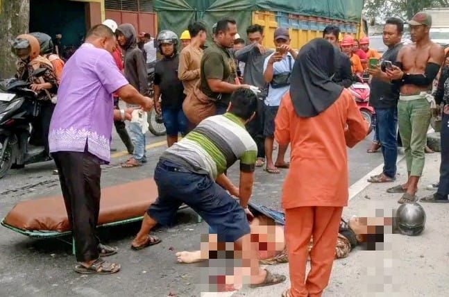 Seorang Ibu Pengendara Motor Tewas Terlindas Truk Kontainer di Jalinsum Sei Suka