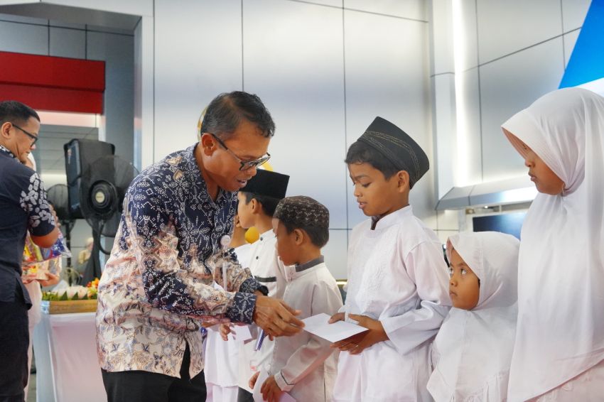 Pertamina Patra Niaga Regional Sumbagut Salurkan Santunan bagi Anak Yatim