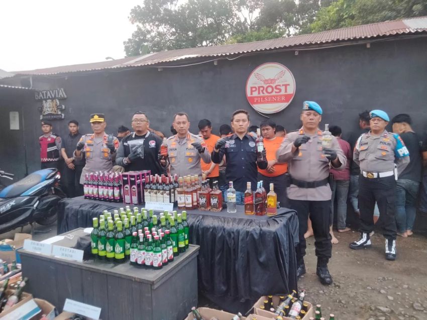 Pernah Divonis 7 Tahun Penjara Kasus Shabu, Holmes Purba DPO Polrestabes Medan Pemilik Diskotik Terbul Kembali Ditahan Satnarkoba Tanah Karo