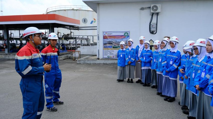 Pertamina Patra Niaga Regional Sumbagut Terima Kunjungan Edukatif Pesantren Darularafah Raya