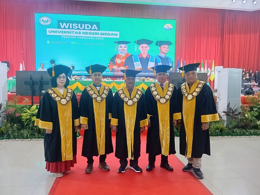 Rektor Unimed Wisuda 1.046 Lulusan