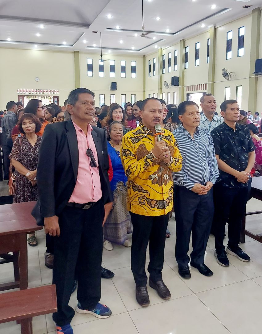 Jaga Silaturahmi, Anggota DPR RI Maruli Siahaan Hadiri Pesta Pernikahan Warga Pemilihnya di Medan