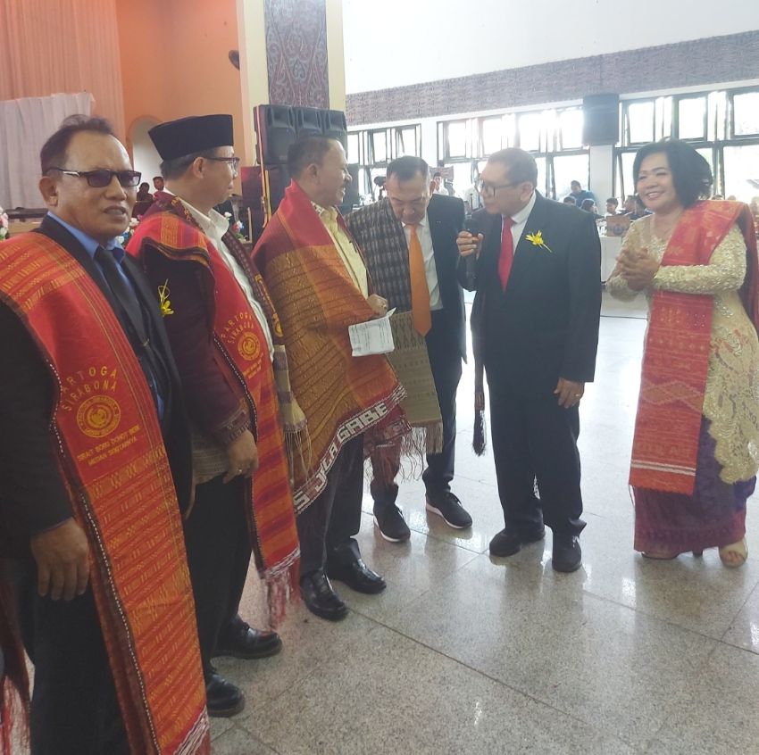 Anggota DPR RI Dr Maruli Siahaan Hadiri Pesta Bona Taon Partogasirabona Kota Medan