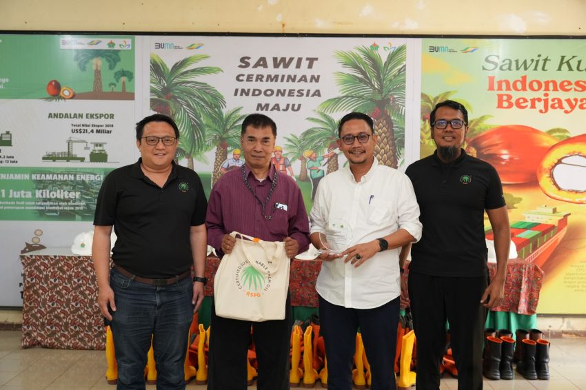 Jadi Benchmark Sawit Berkelanjutan, PTPN IV PalmCo Raih Pengakuan RSPO Global*