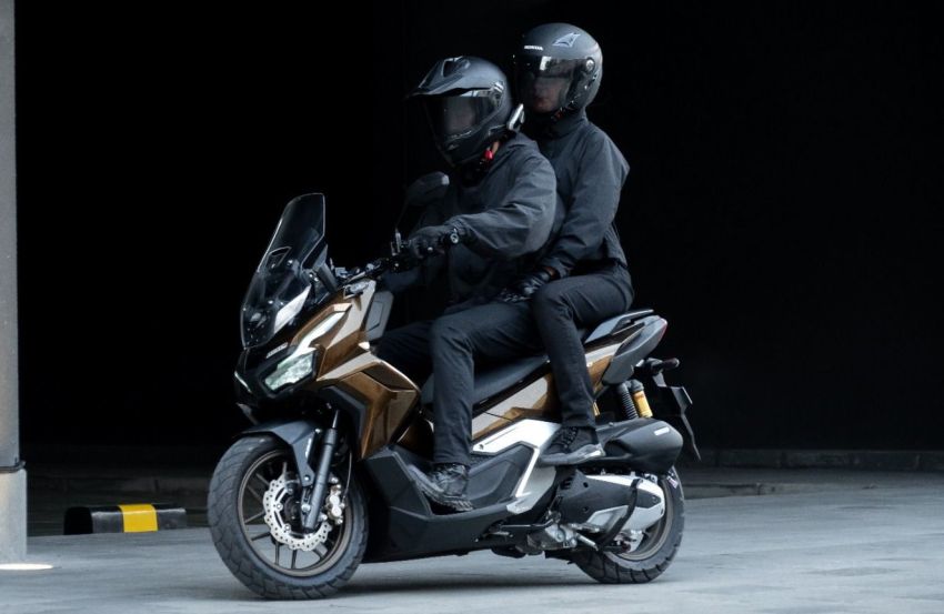 Ini Tips #cari_aman Saat Berboncengan Bersama Orang Tersayang