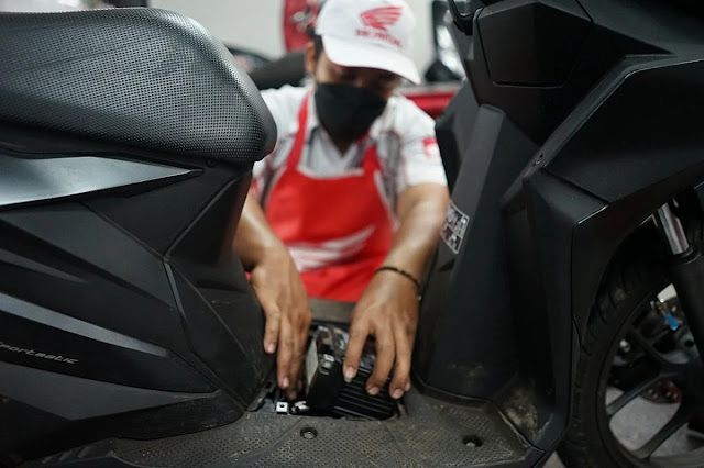 Tips Merawat Baterai Motor Agar Performa Kelistrikan Tetap Prima