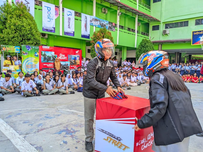 Sorak Pelajar Ahmad Yani Binjai Tutup Roadshow Terakhir Menuju Honda DBL 2026