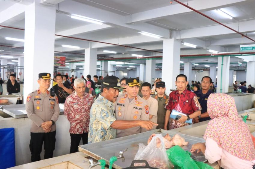 Wali Kota Binjai Sidak Pasar Tavip Dan Binjai Mall : Pastikan Stok dan Harga Bahan Pokok Stabil Jelang Lebaran