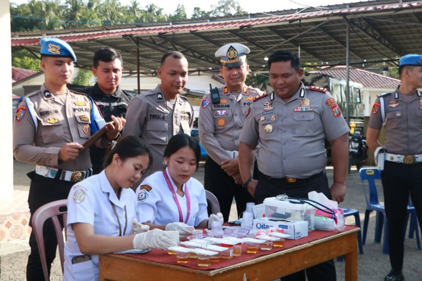 Selaras Dengan Komitmen Kapolda Sumut, Kapolres Nias Selatan Perintahkan Cek Urine Personil, Hasilnya &ldquo;Zero Pelanggaran&rdquo; Narkoba